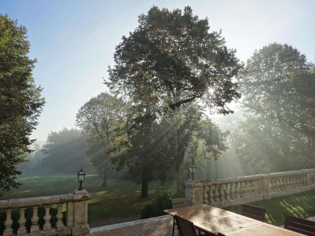 Chateau De Laroche Bed & Breakfast Vianne Dış mekan fotoğraf